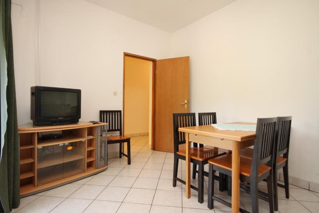 Apartments With A Parking Space Sali, Dugi Otok - 8172 Exterior foto